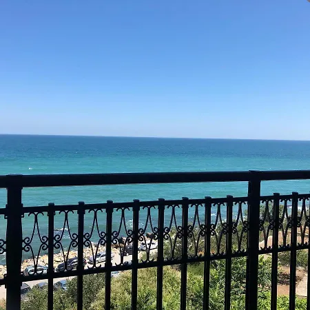 Apartment Summer Dreams